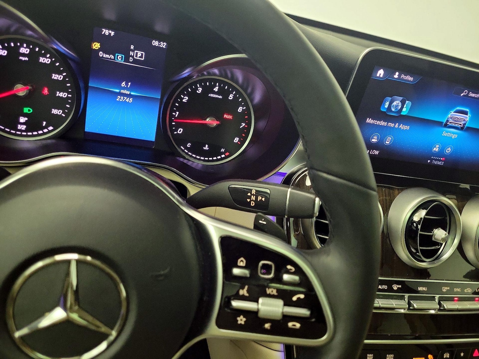 2022 Mercedes-Benz GLC GLC300 - Photo 18