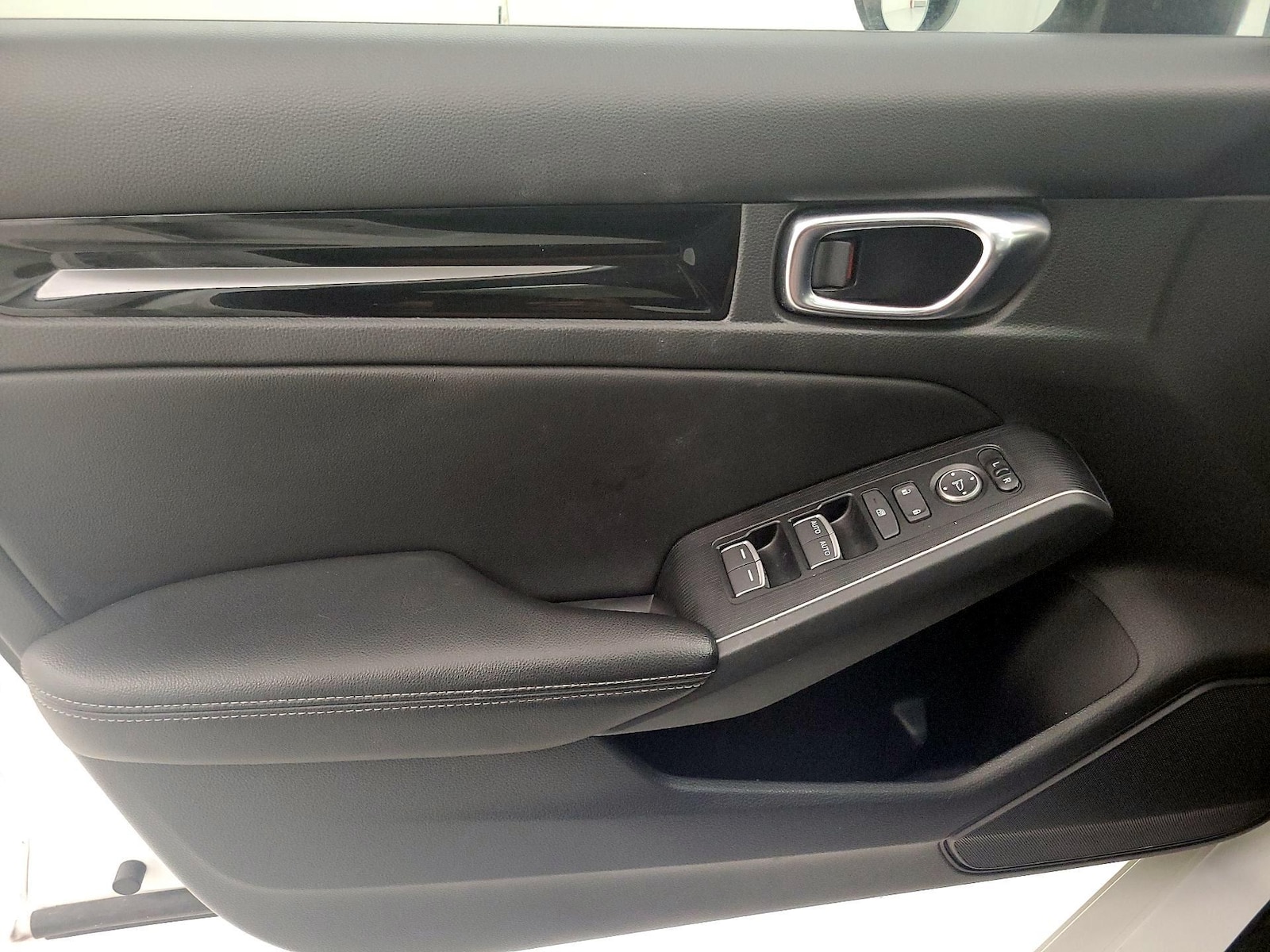 2022 Honda Civic Hatchback Sport Touring - Photo 13