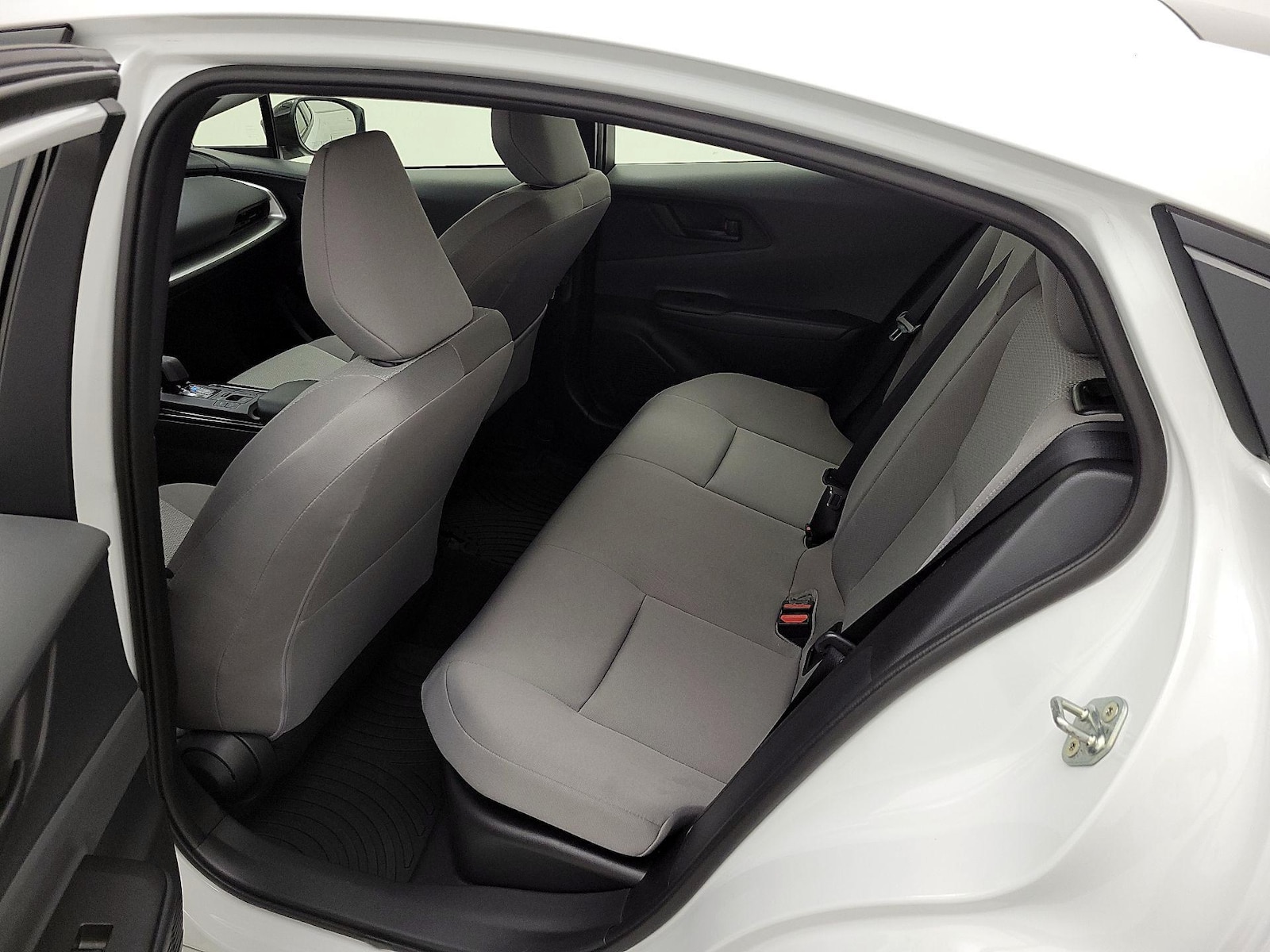 2025 Toyota Prius LE - Photo 21