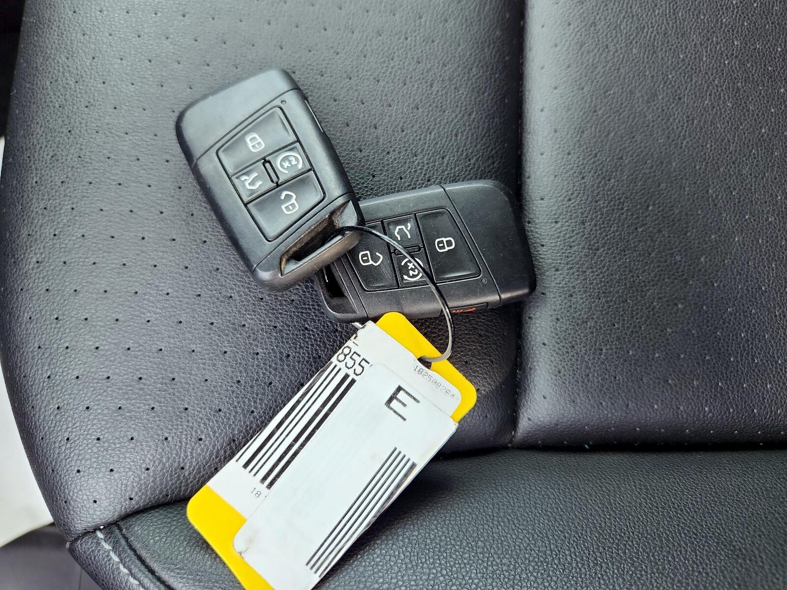 2018 Volkswagen Atlas SE w/Tech - Photo 25
