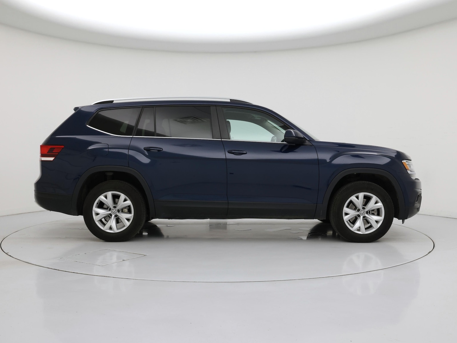 2018 Volkswagen Atlas SE w/Tech - Photo 8