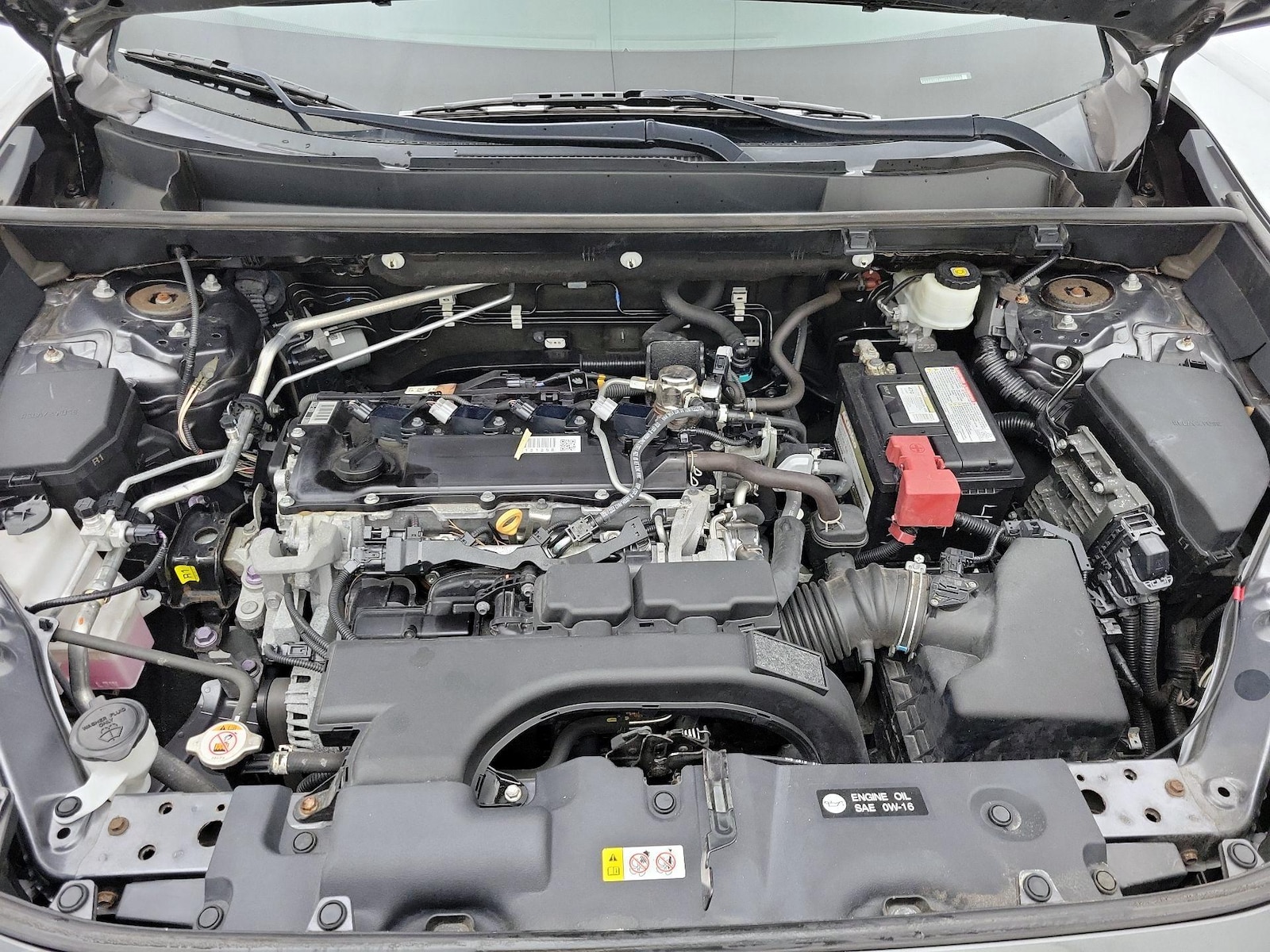 2019 Toyota RAV4 LE - Photo 23