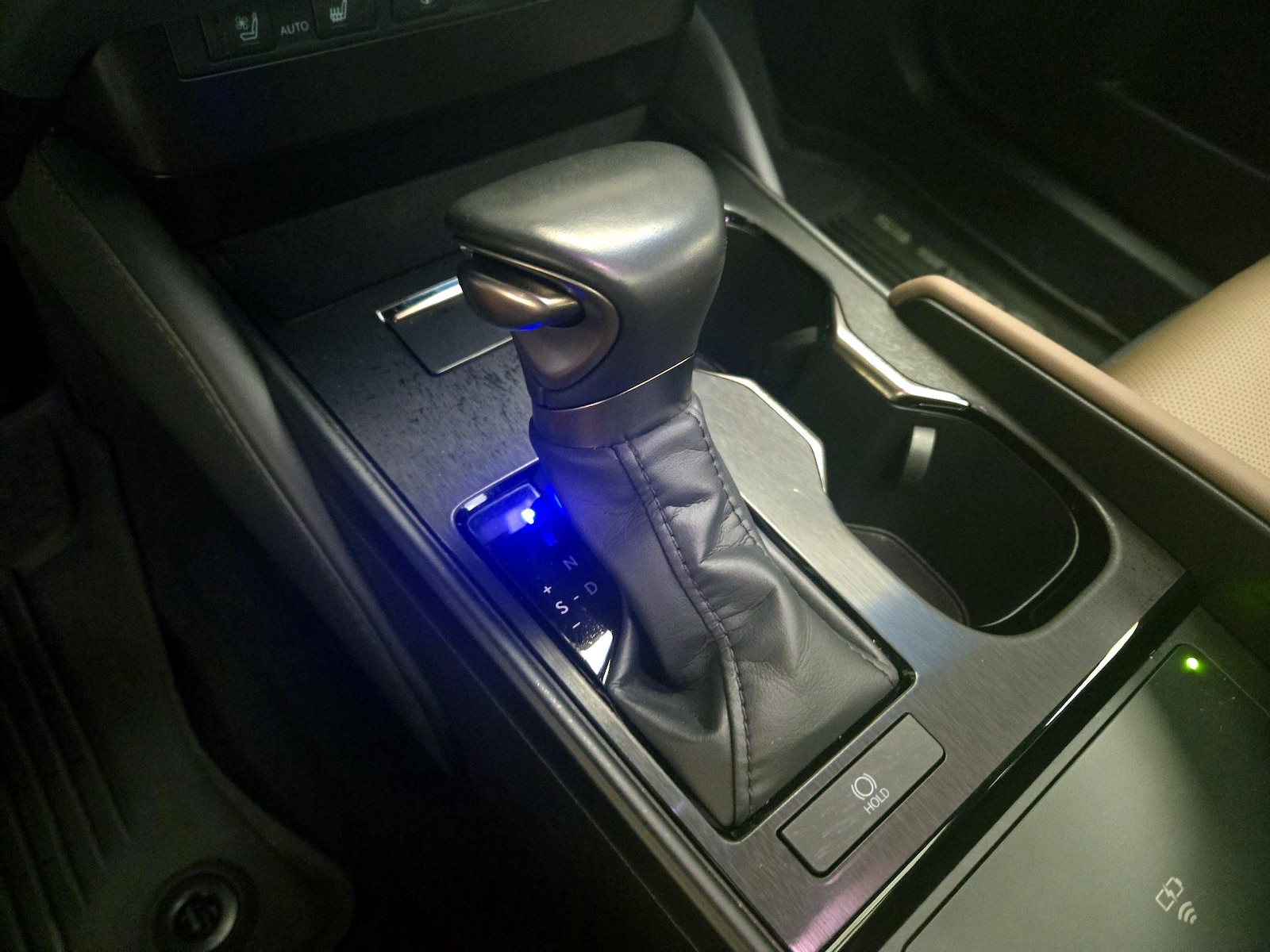 2025 Lexus ES 350 - Photo 19