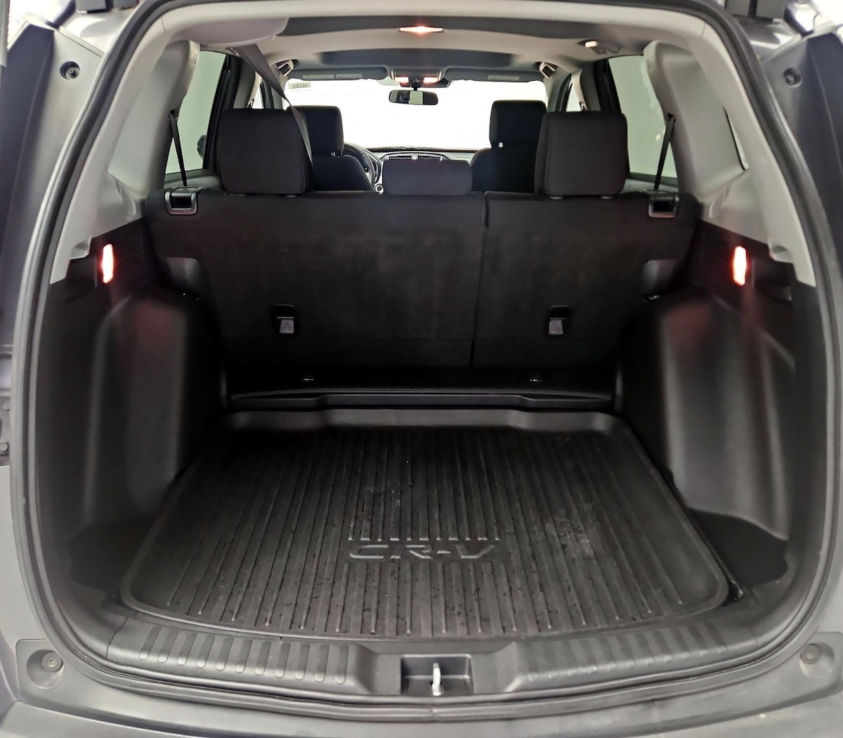 Trunk/Cargo (Seats Up)