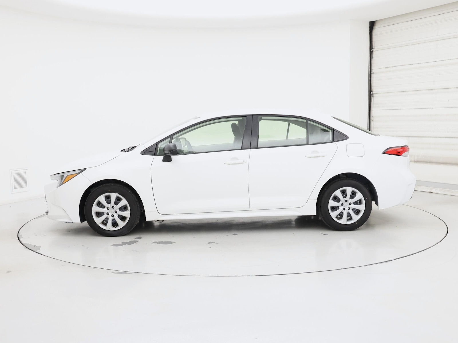 2024 Toyota Corolla LE - Photo 4