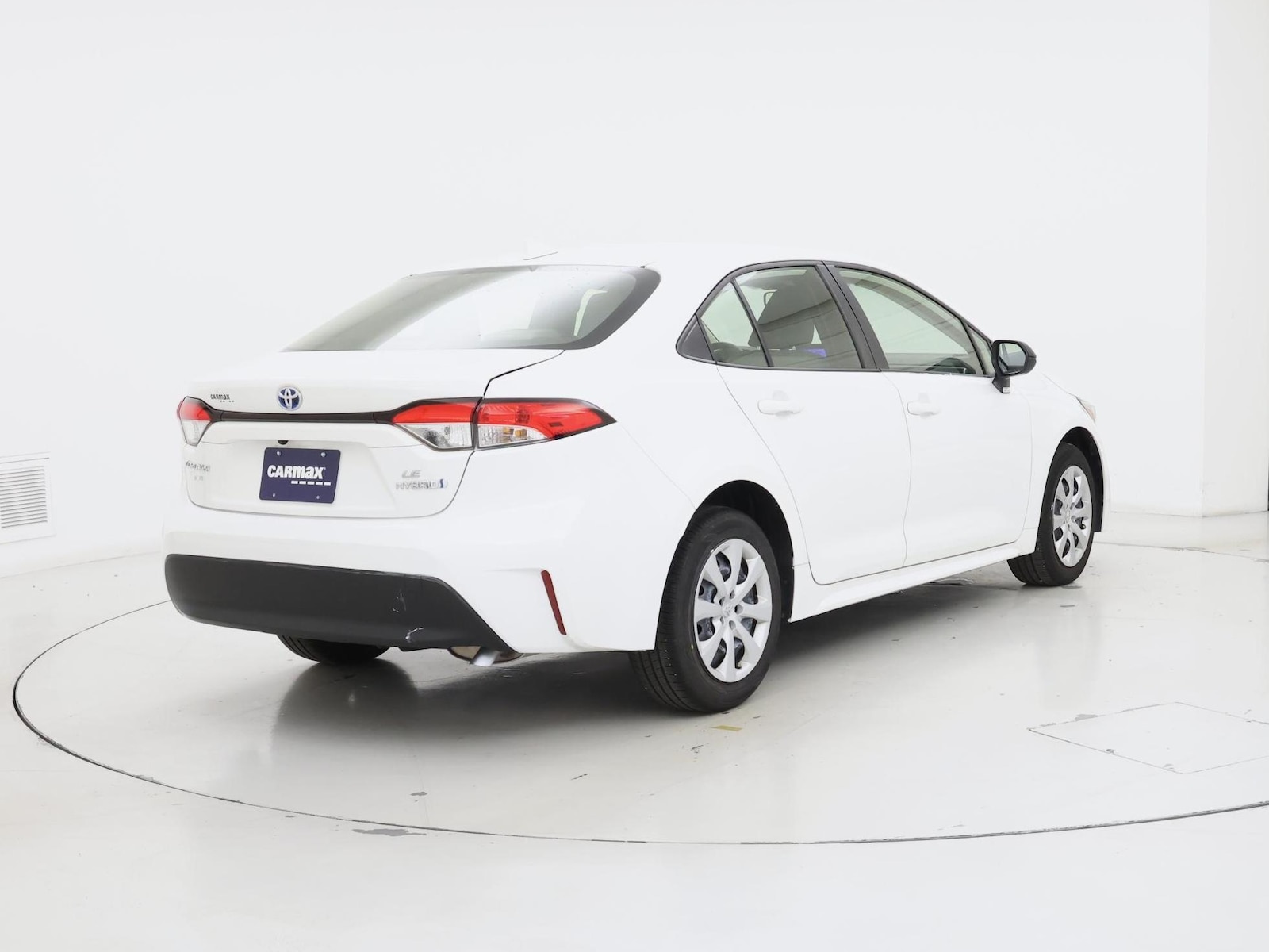 2024 Toyota Corolla LE - Photo 9