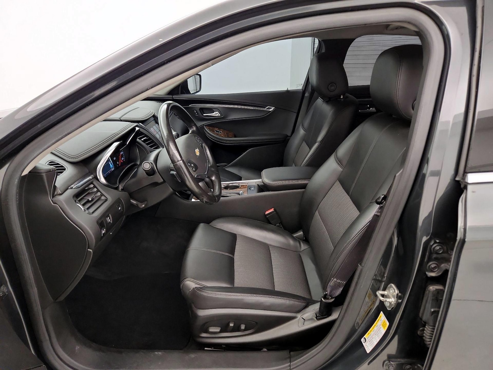 Power Seat(s) & Side Airbags