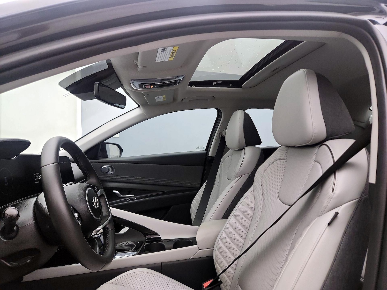 Sunroof(s) & Overhead Airbags