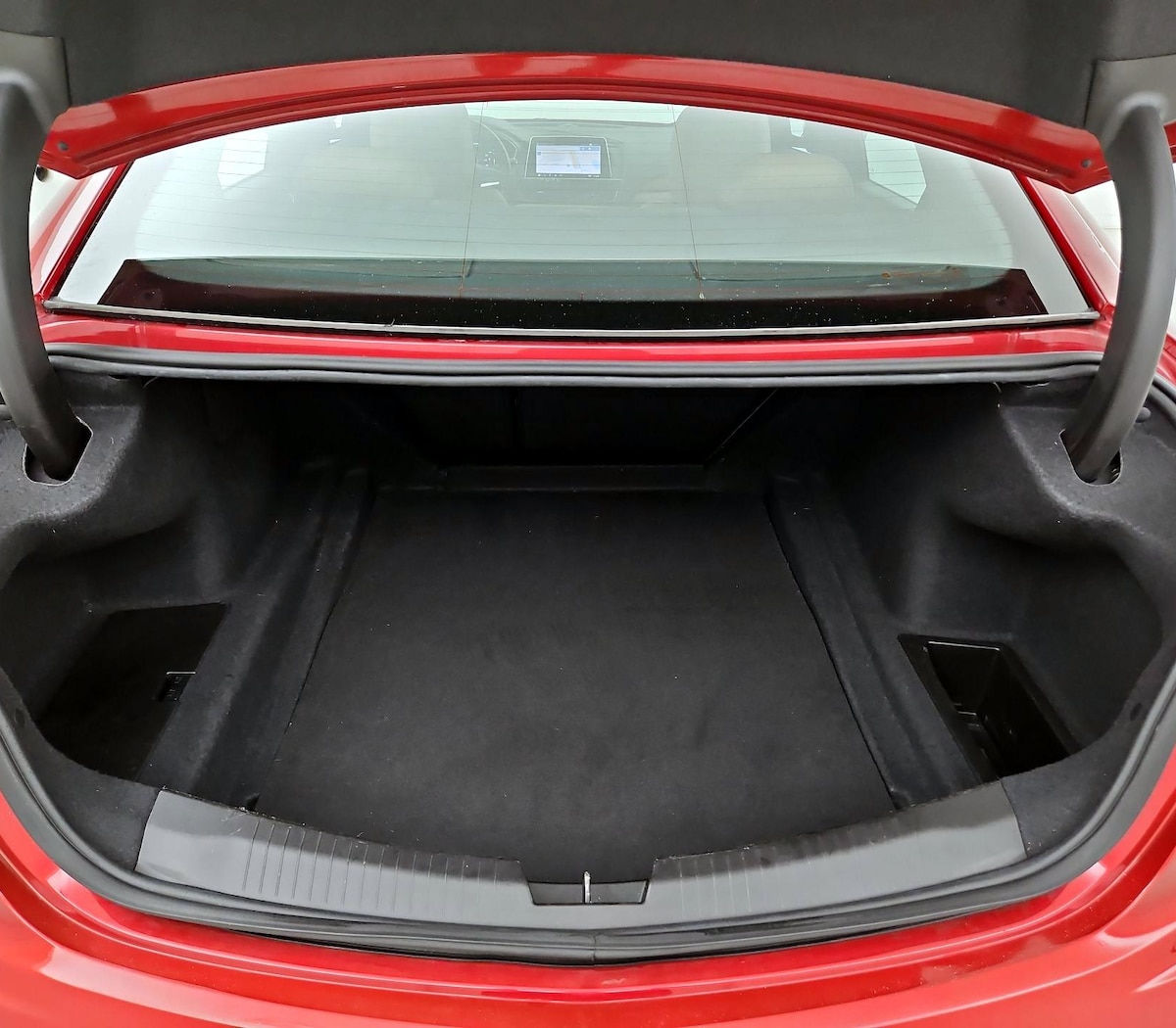 Trunk/Cargo (Seats Up)