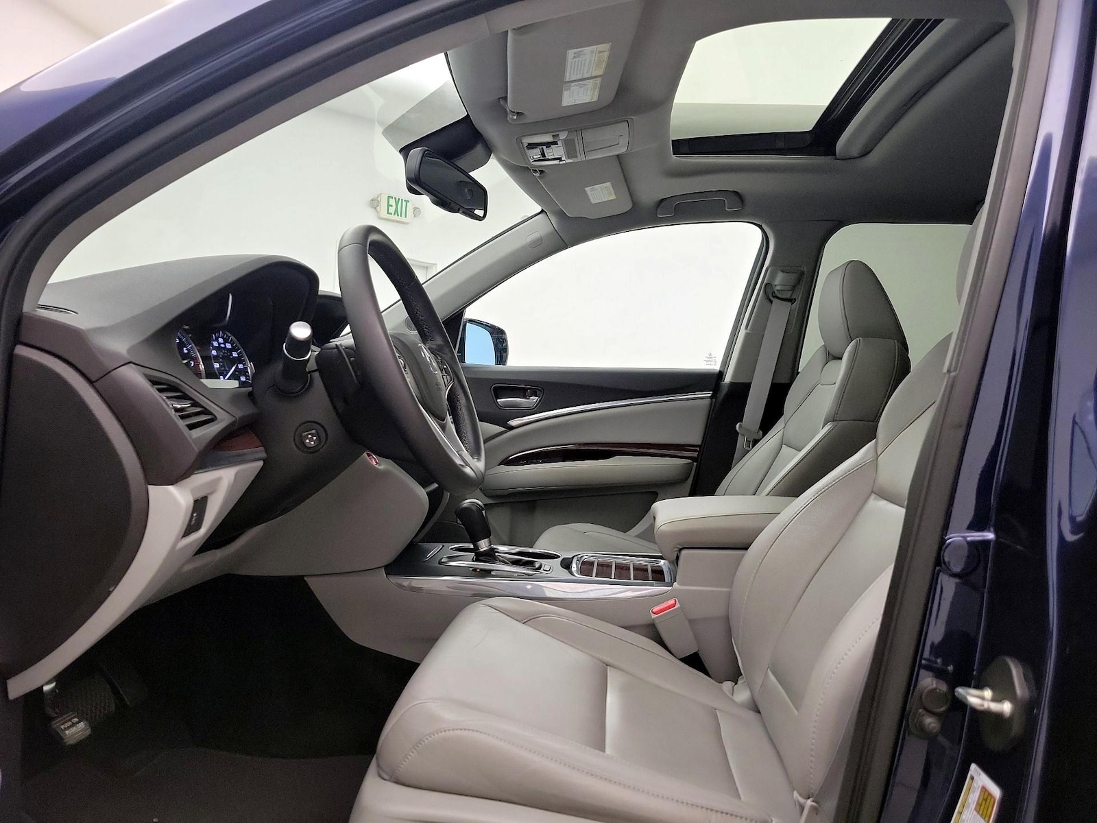 Sunroof(s) & Overhead Airbags