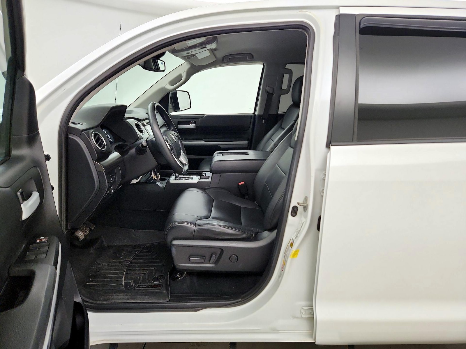 Power Seat(s) & Side Airbags