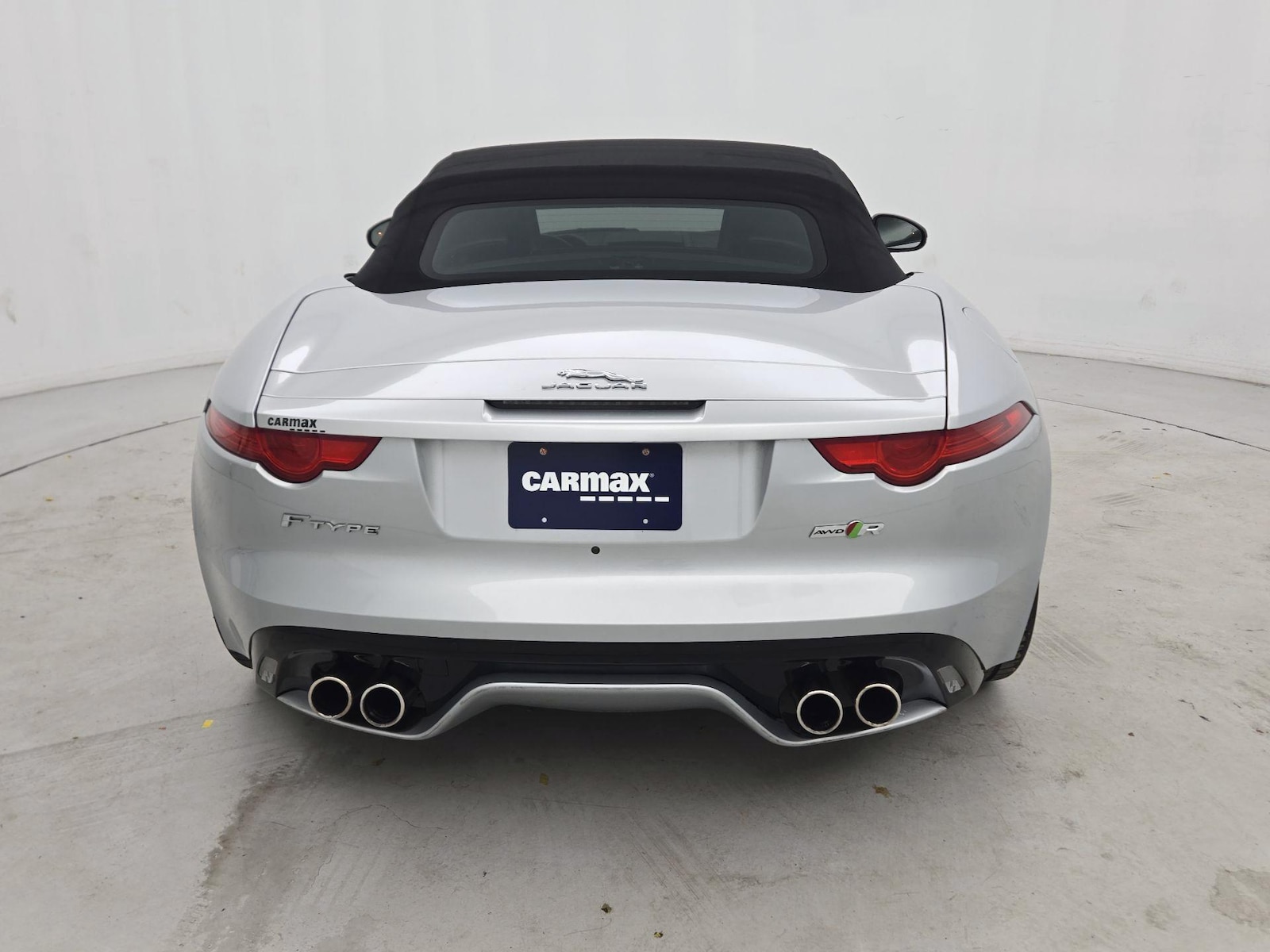 2017 Jaguar F-TYPE R - Photo 6