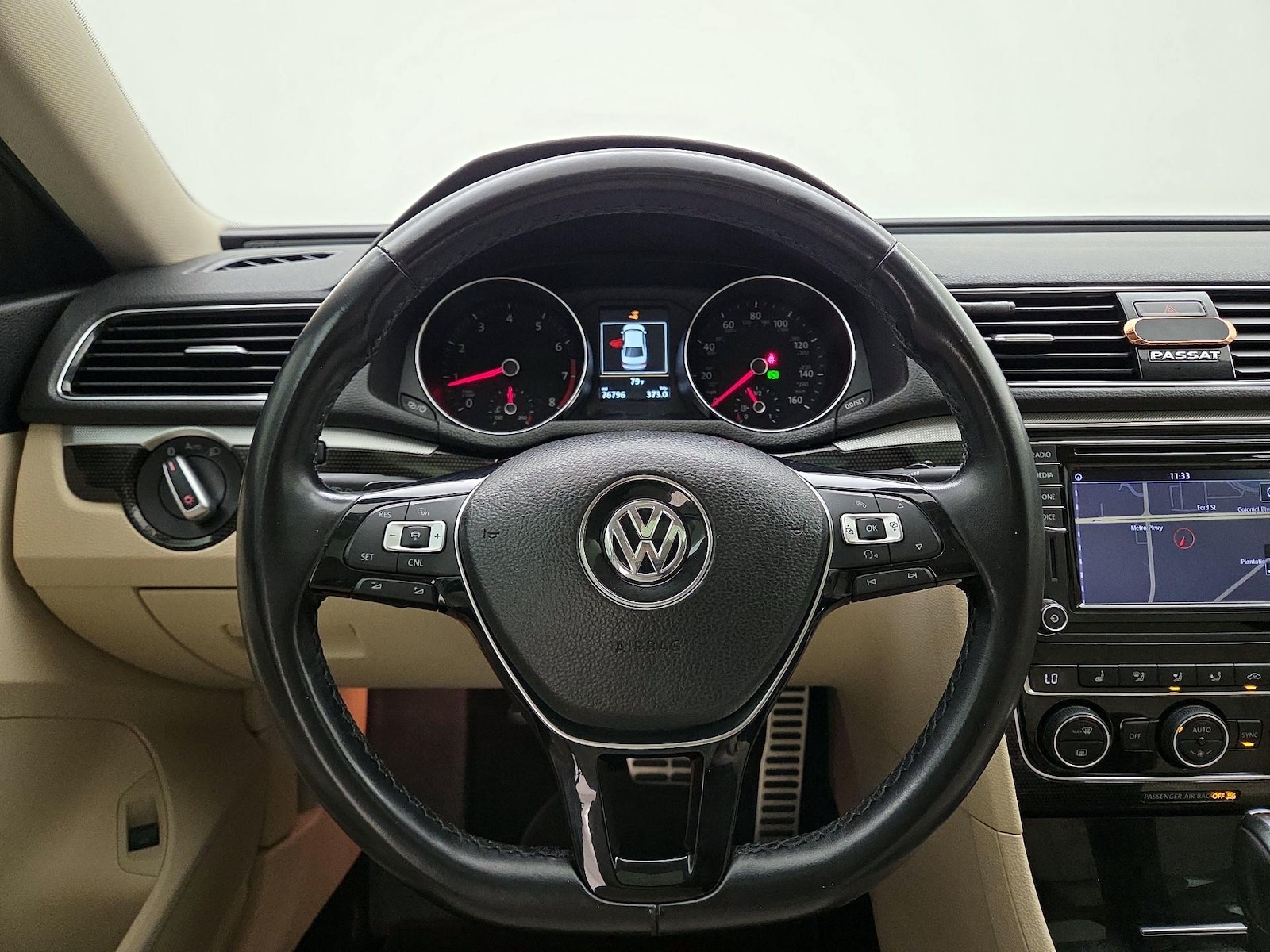 2019 Volkswagen Passat SE R-Line - Photo 11