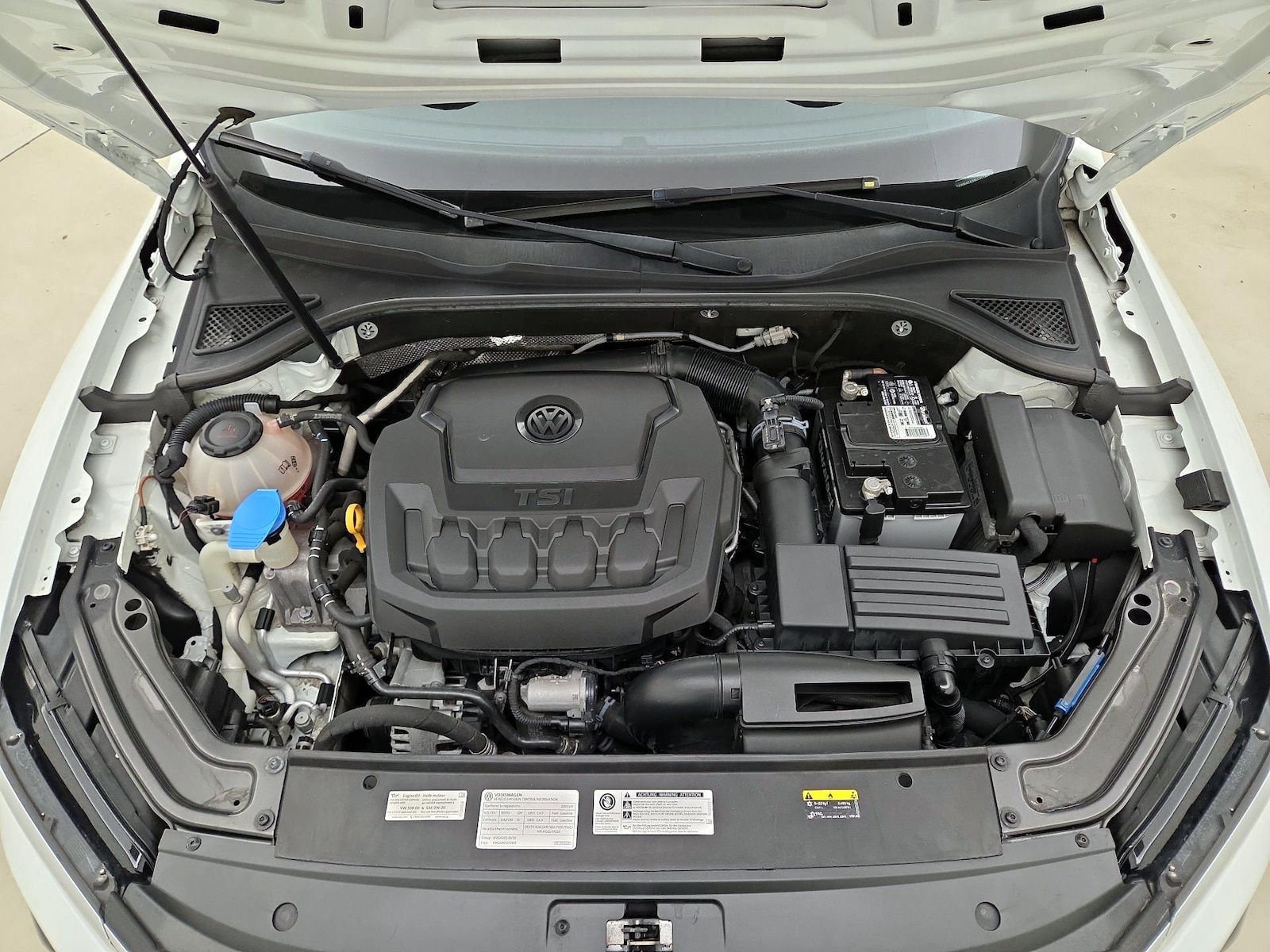 2019 Volkswagen Passat SE R-Line - Photo 23