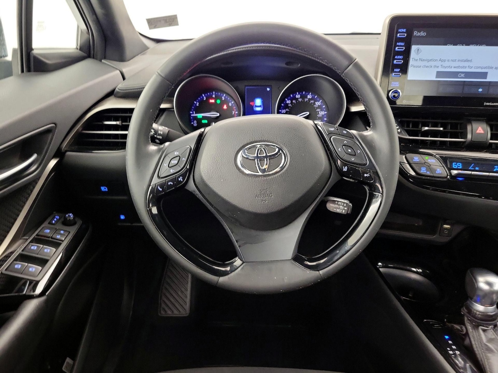 2019 Toyota C-HR XLE - Photo 11