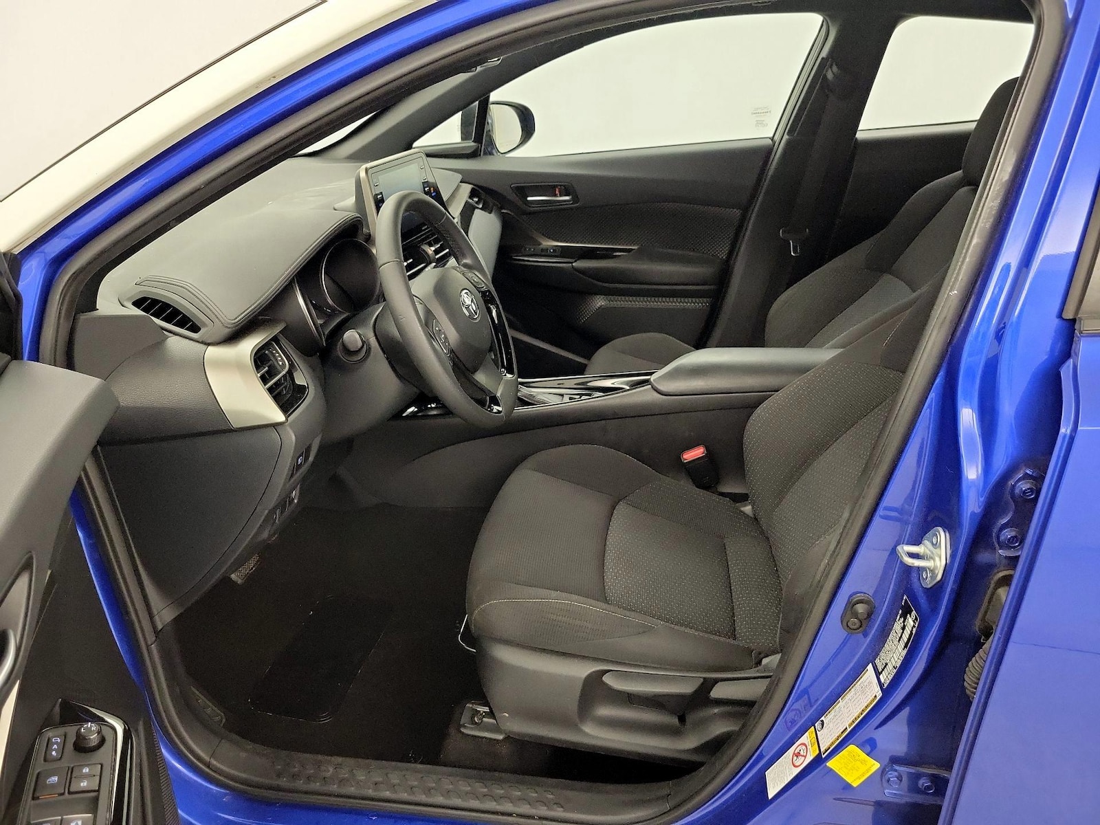 2019 Toyota C-HR XLE - Photo 12