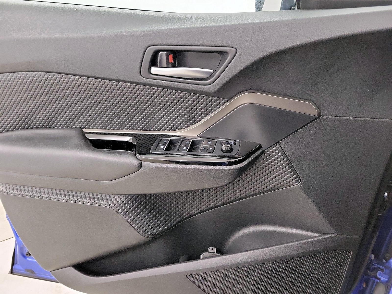 2019 Toyota C-HR XLE - Photo 13