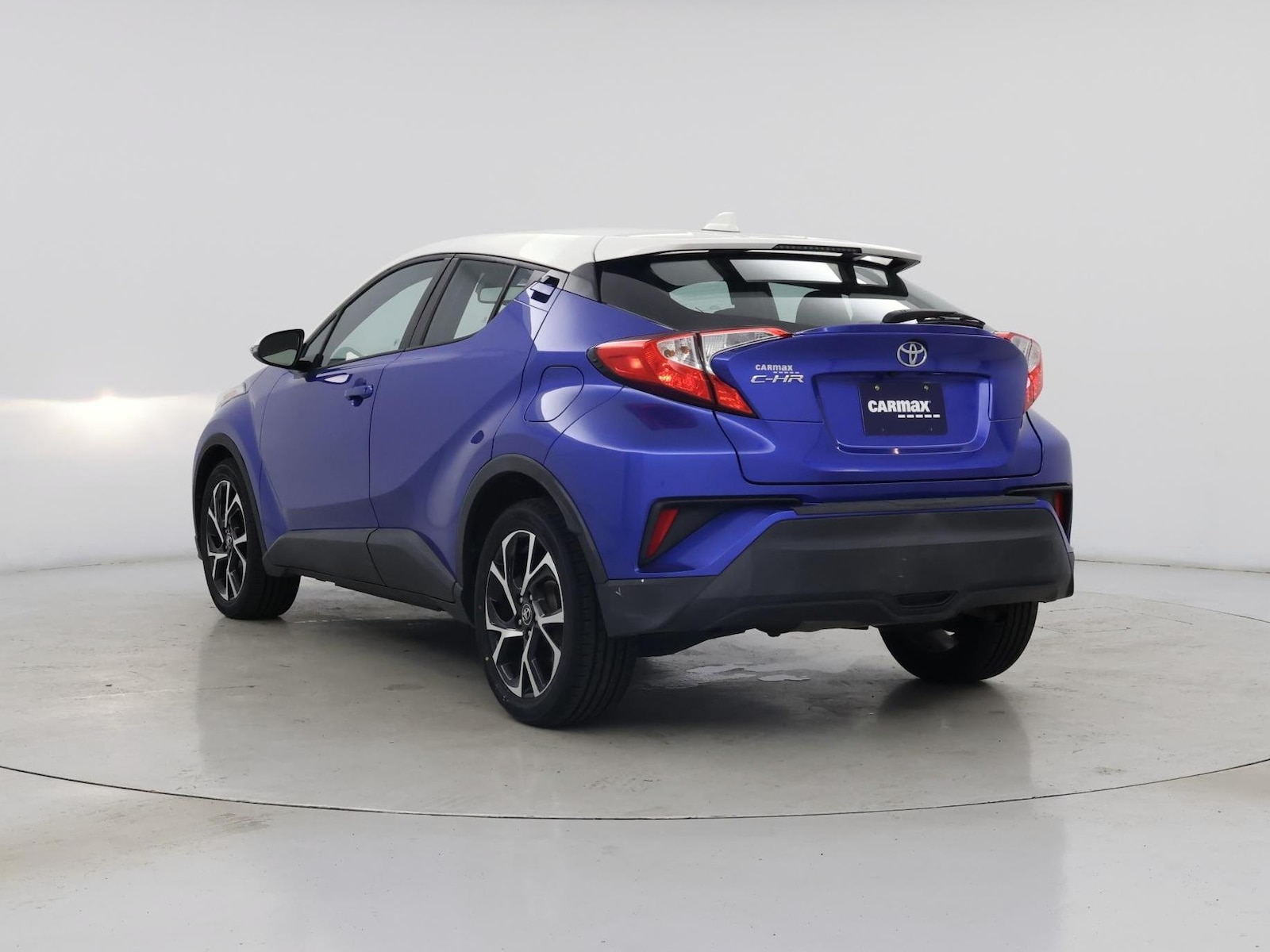 2019 Toyota C-HR XLE - Photo 3