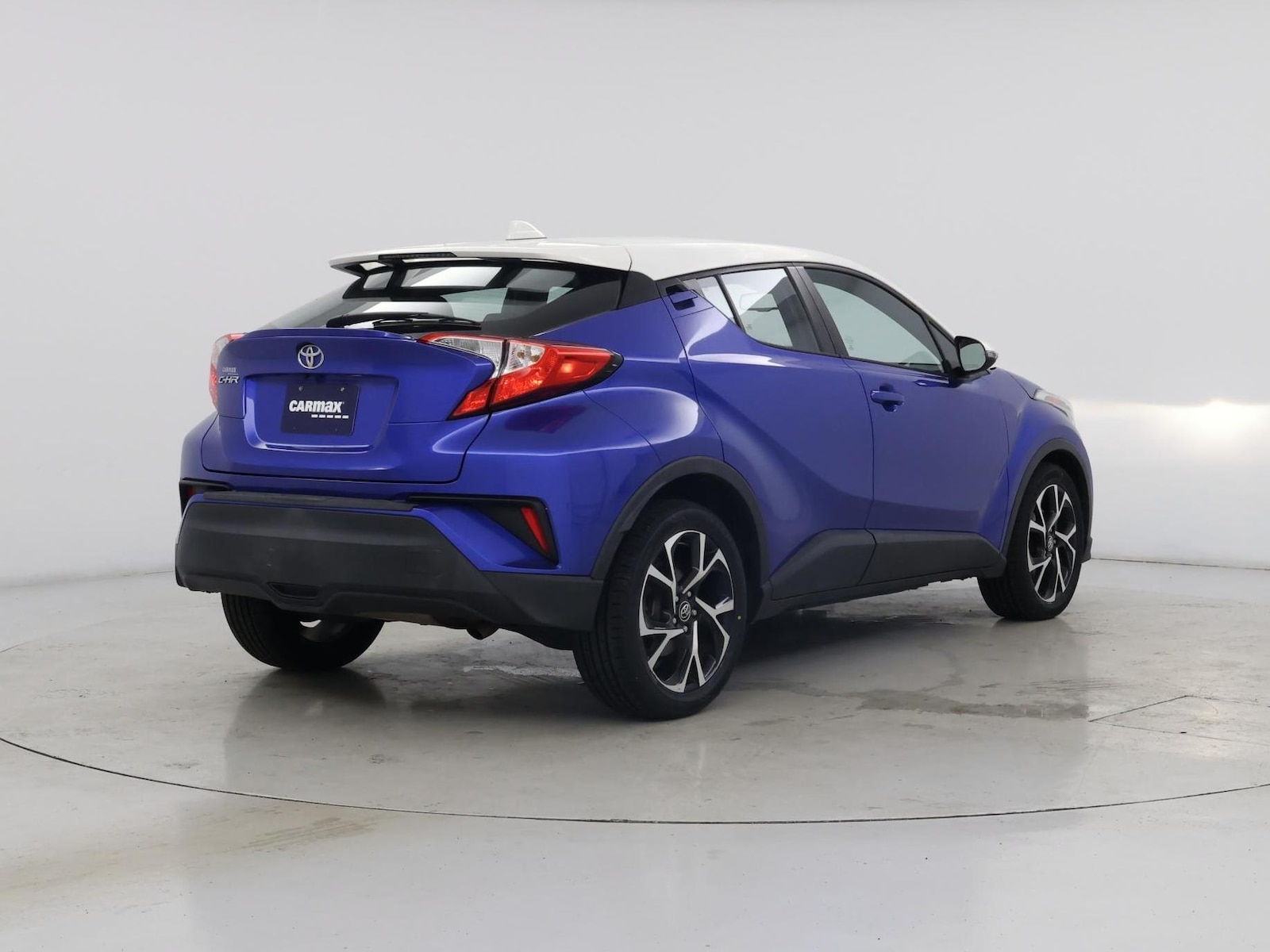 2019 Toyota C-HR XLE - Photo 9