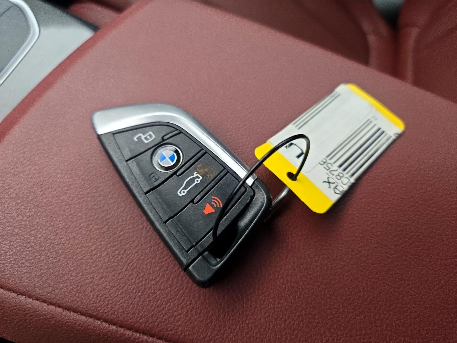 2023 BMW 3 Series 330e - Photo 25
