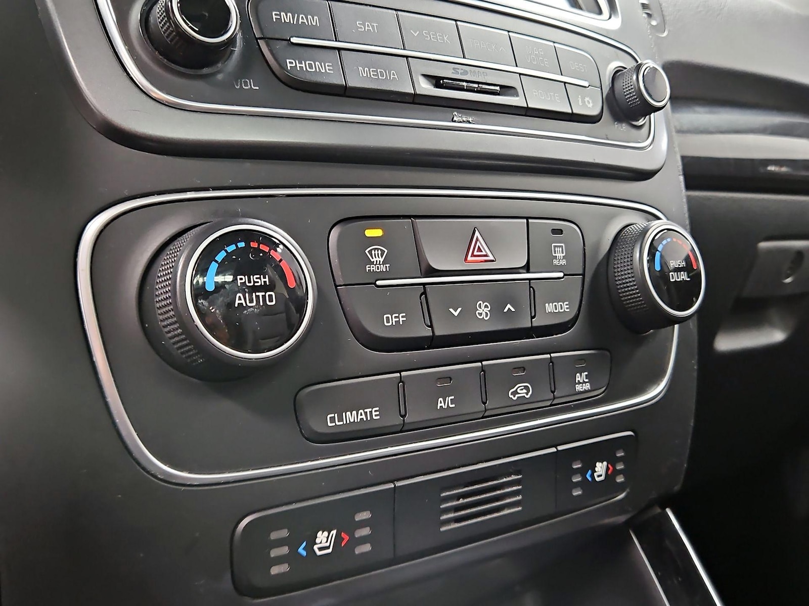 2015 Kia Sorento EX - Photo 18