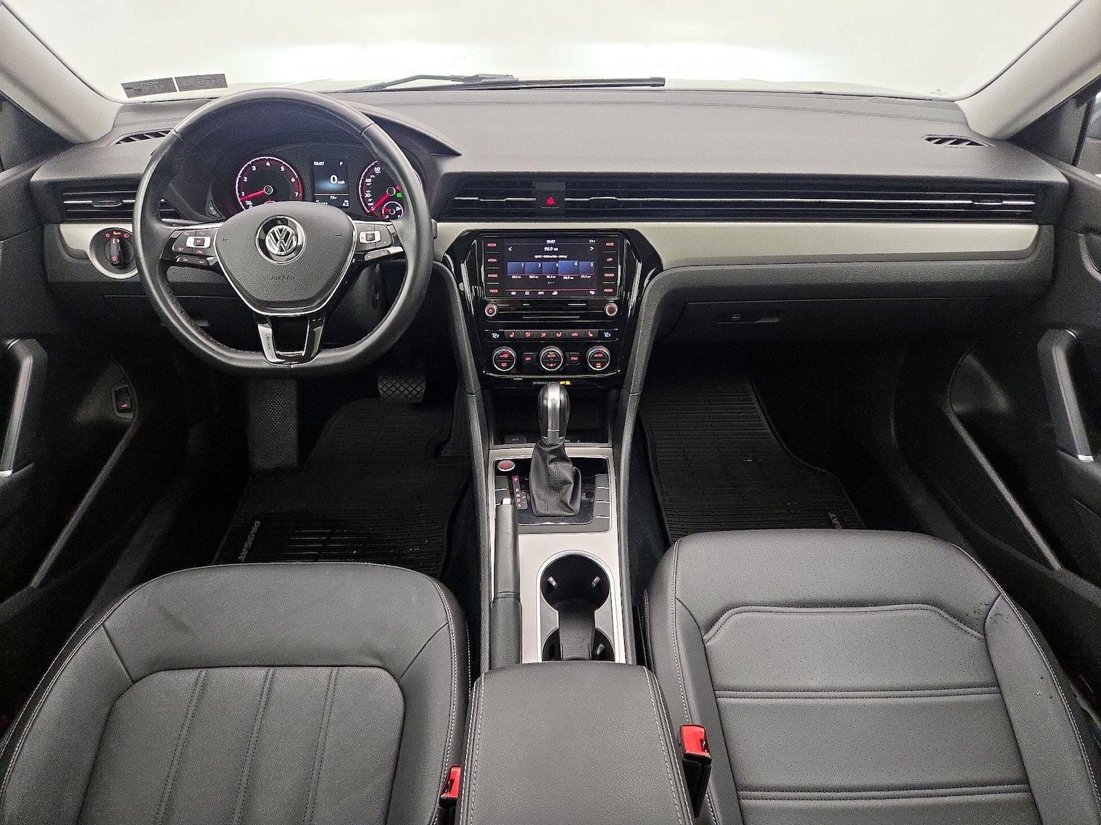 2020 Volkswagen Passat SE - Photo 10