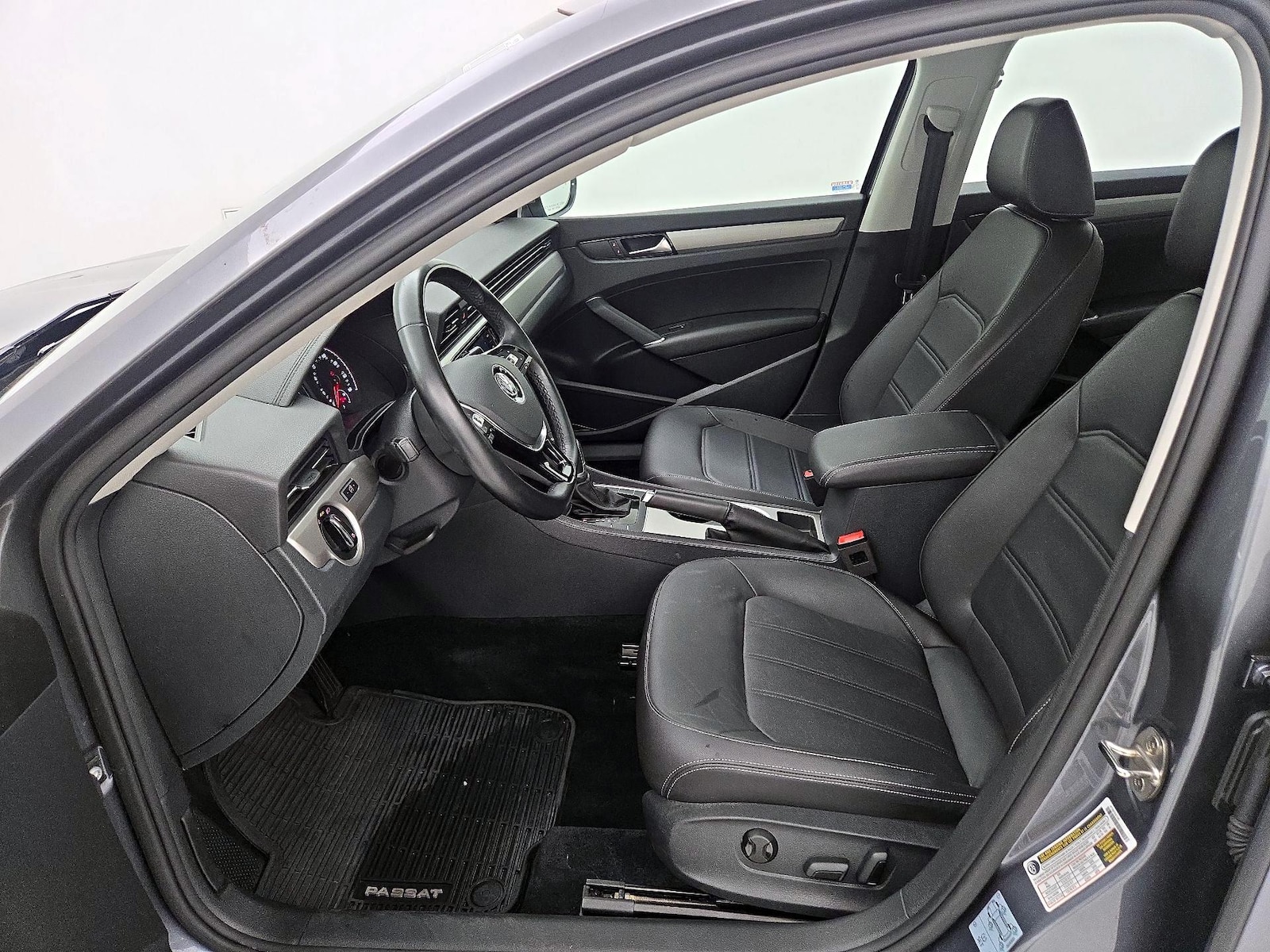 2020 Volkswagen Passat SE - Photo 12