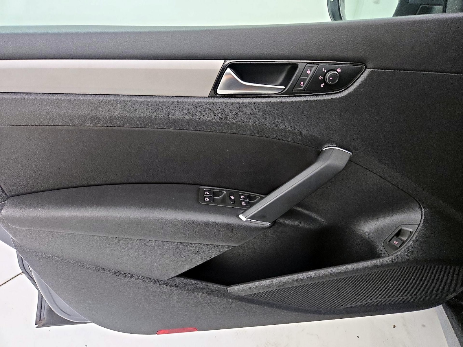 2020 Volkswagen Passat SE - Photo 13