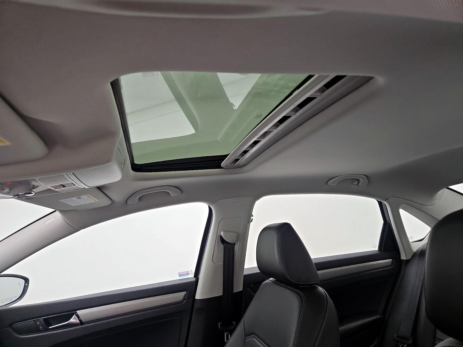 2020 Volkswagen Passat SE - Photo 20