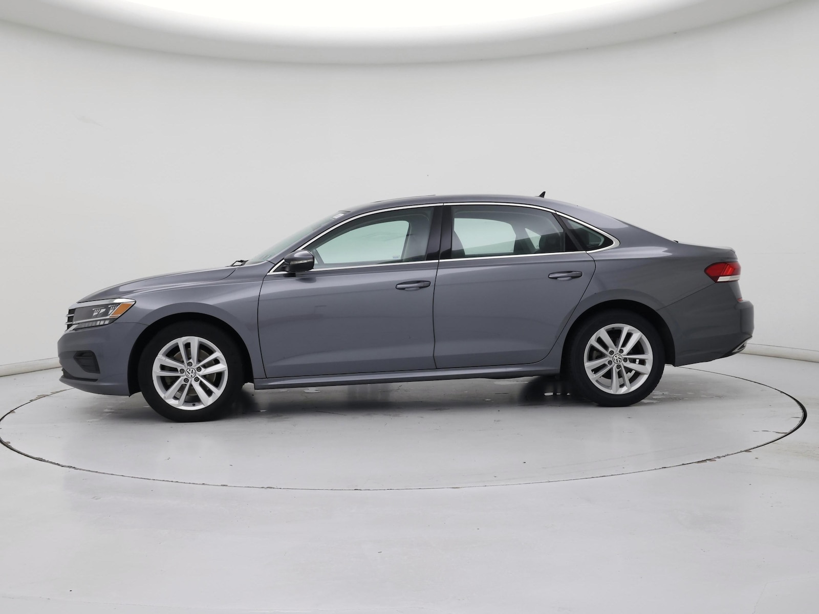 2020 Volkswagen Passat SE - Photo 4