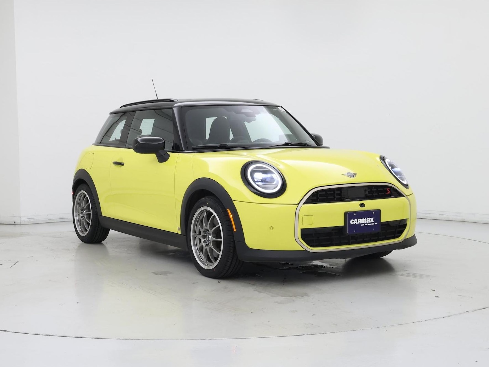 2025 MINI Hardtop 2 Door S - Photo 2