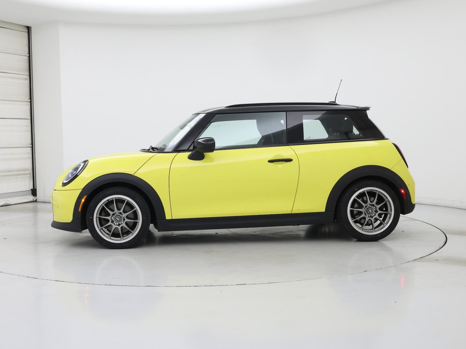 2025 MINI Hardtop 2 Door S - Photo 4