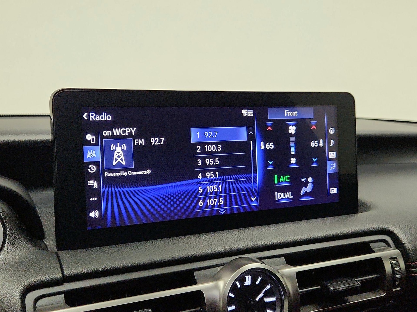 2022 Lexus IS 300 - Photo 17