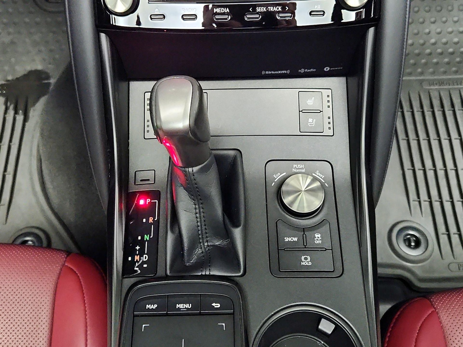 2022 Lexus IS 300 - Photo 19