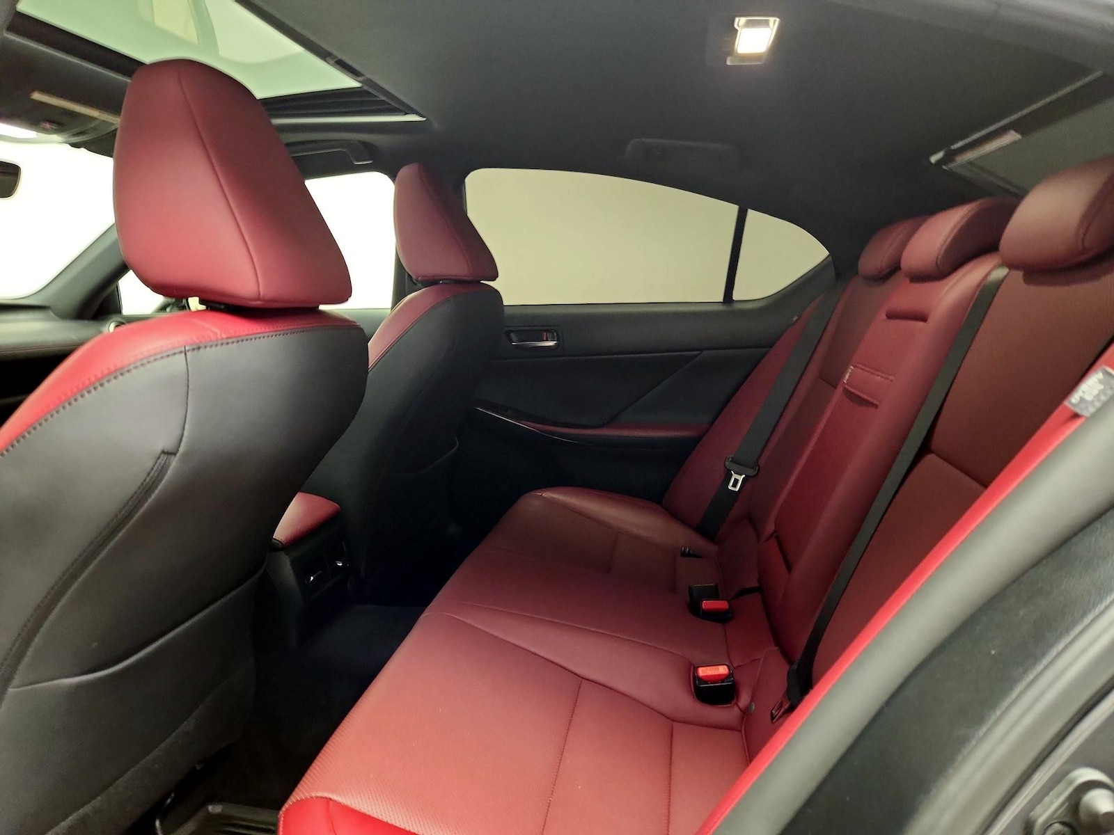 2022 Lexus IS 300 - Photo 22