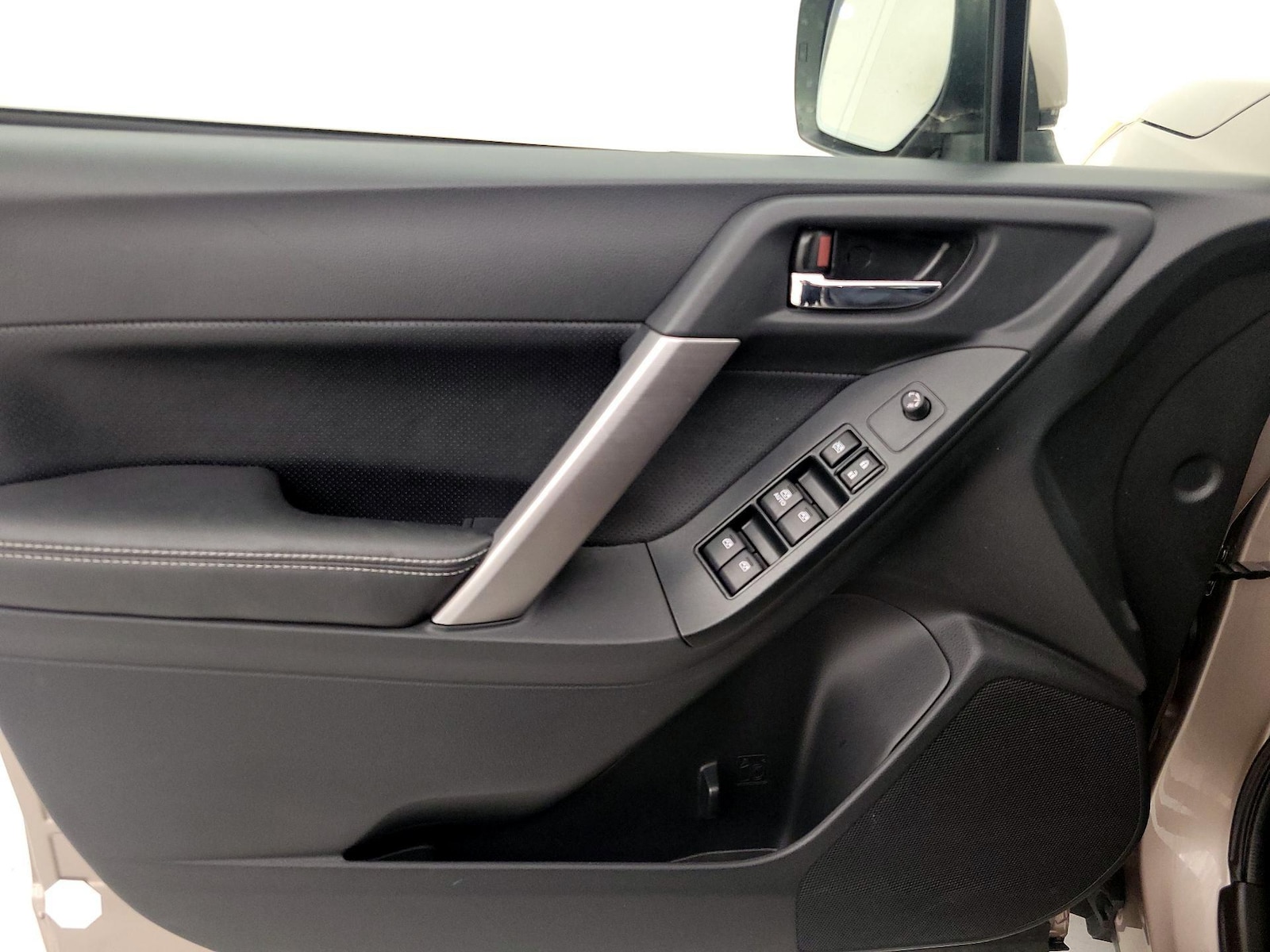 2015 Subaru Forester i Limited - Photo 11