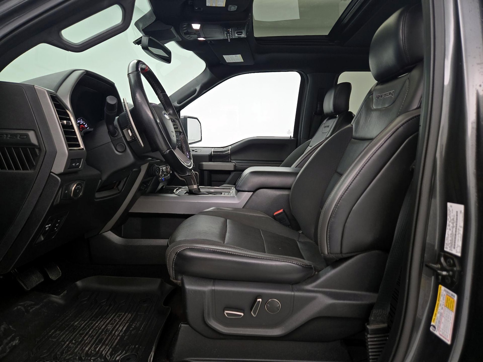 2019 Ford F-150 Raptor - Photo 12
