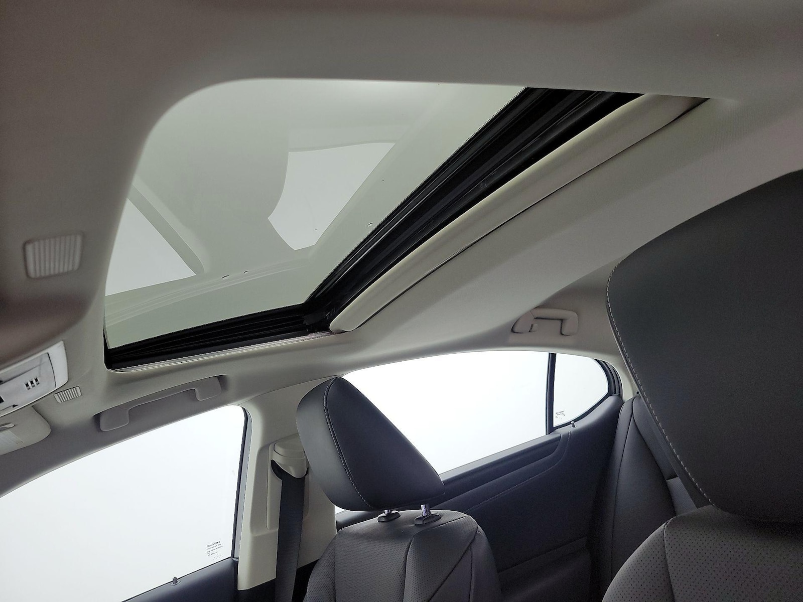 Sunroof(s) & Overhead Airbags