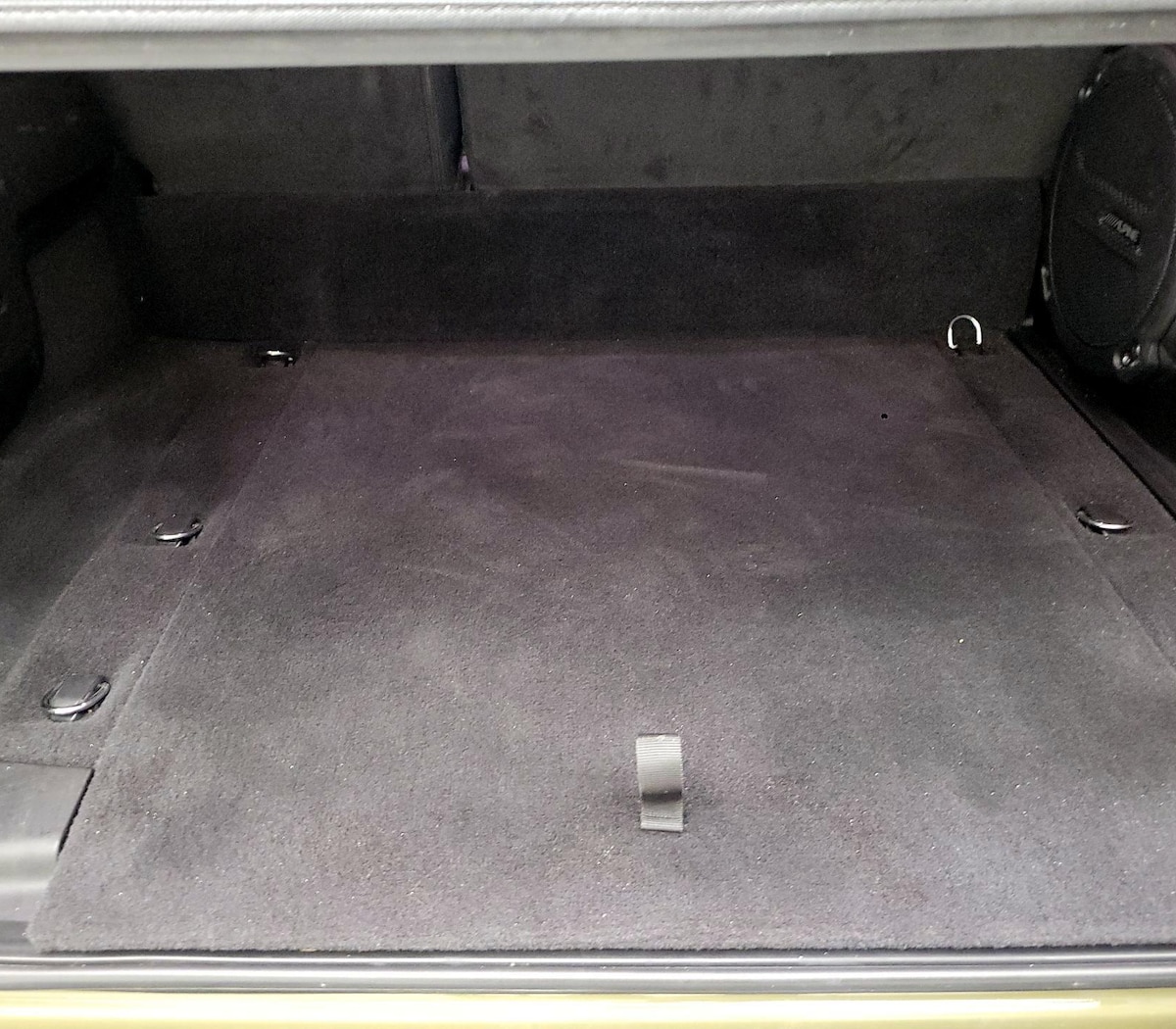 Trunk/Cargo (Seats Up)