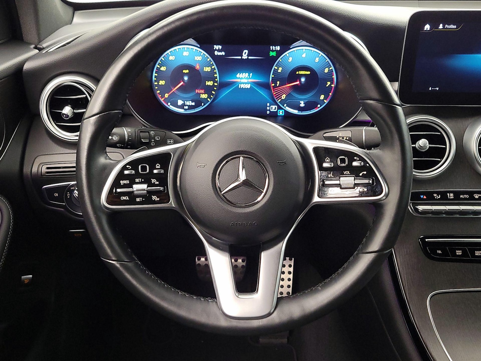 2022 Mercedes-Benz GLC GLC300 - Photo 11