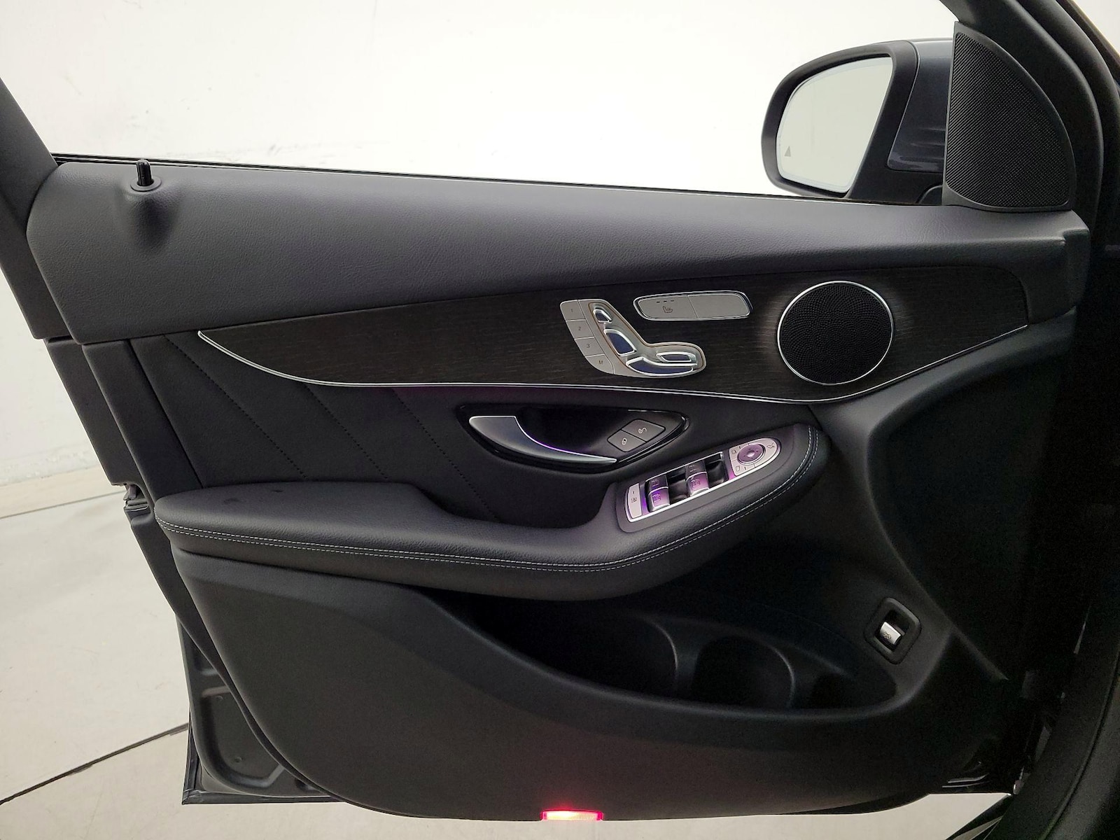 2022 Mercedes-Benz GLC GLC300 - Photo 13