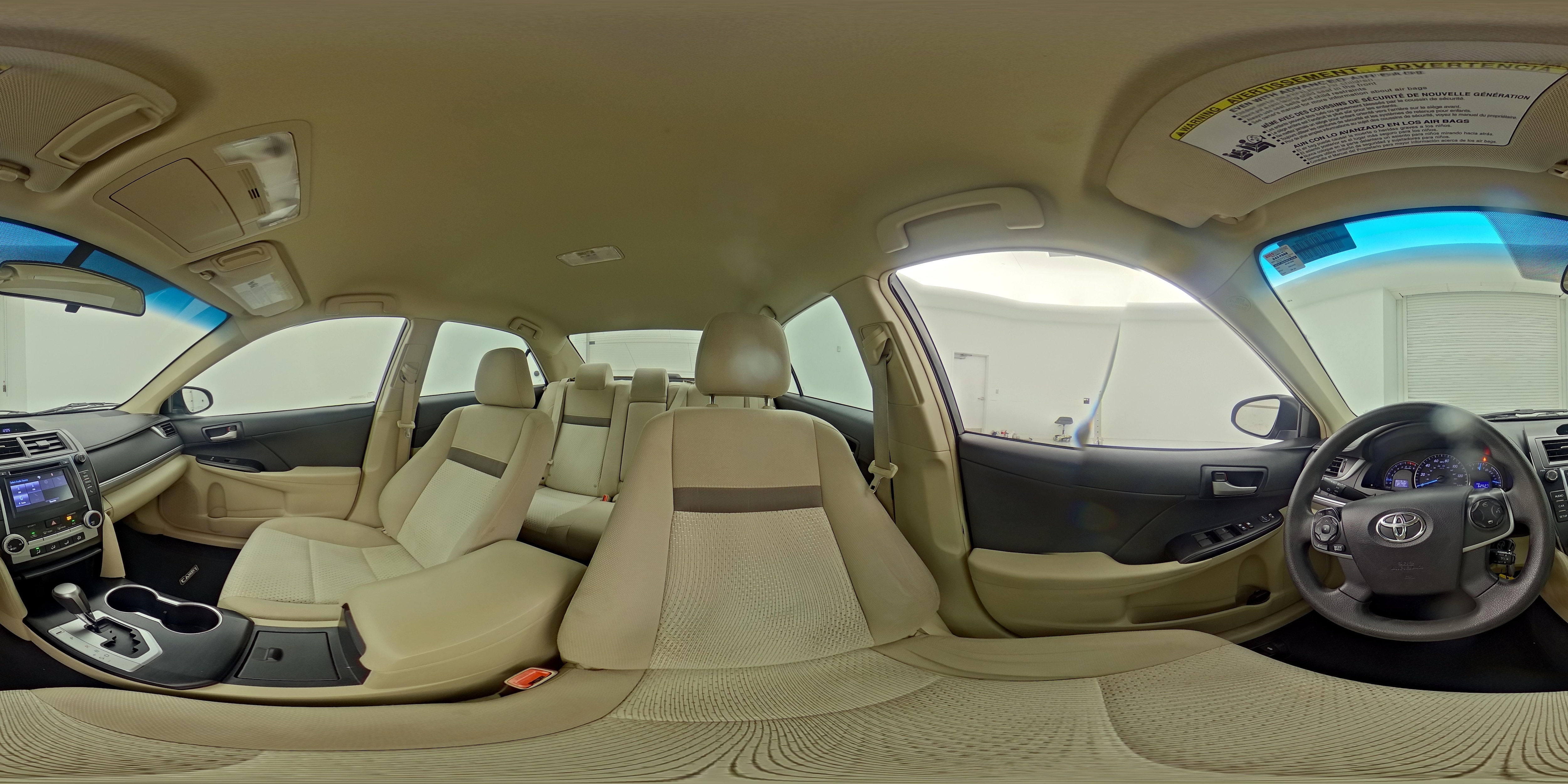 2014 Toyota Camry LE - Photo 25