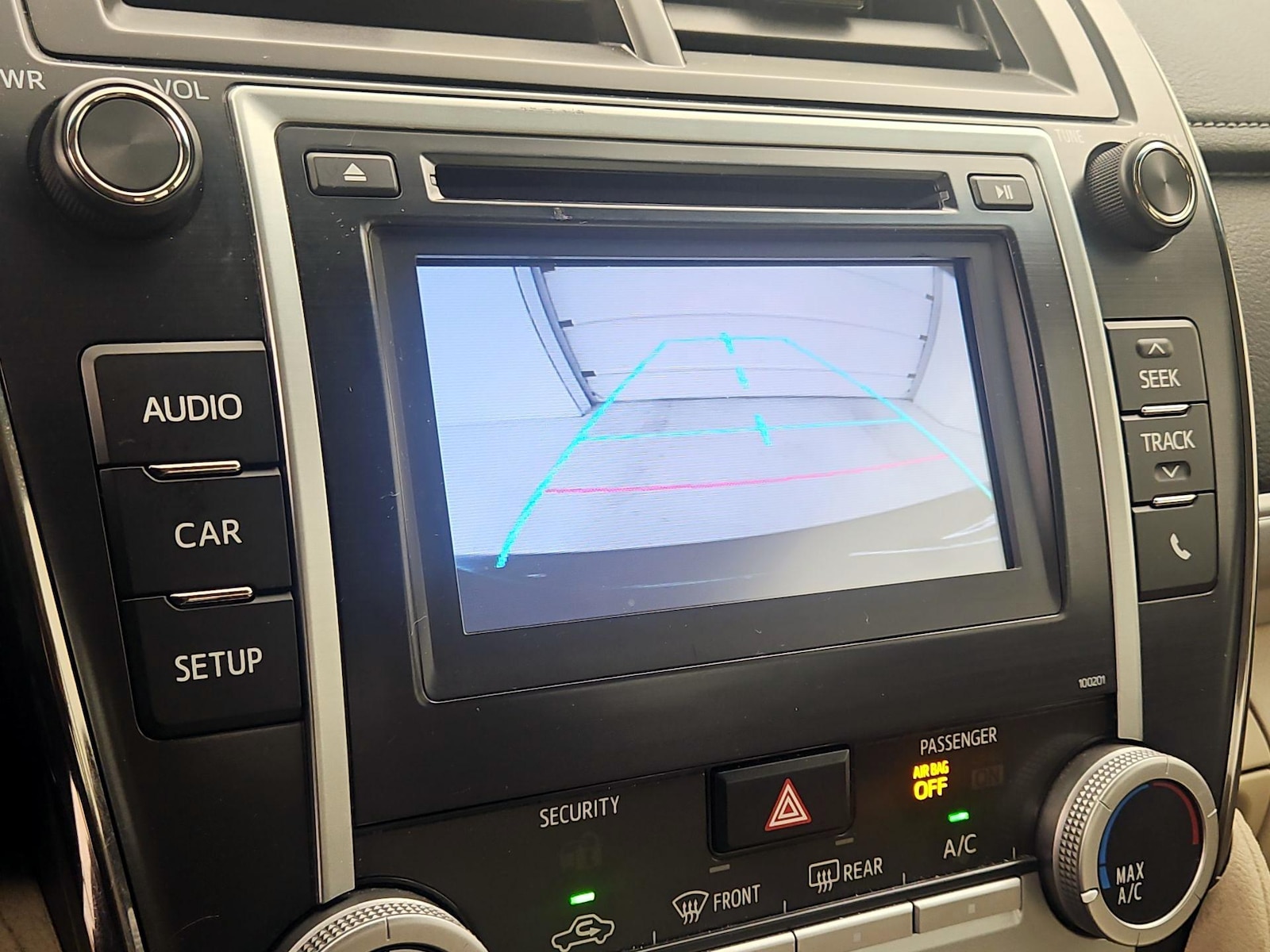 2014 Toyota Camry LE - Photo 15