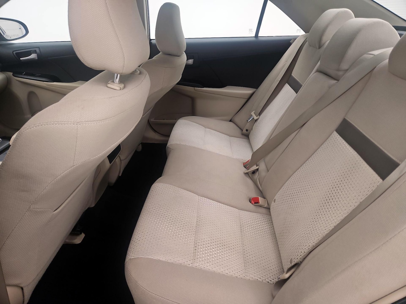 2014 Toyota Camry LE - Photo 20