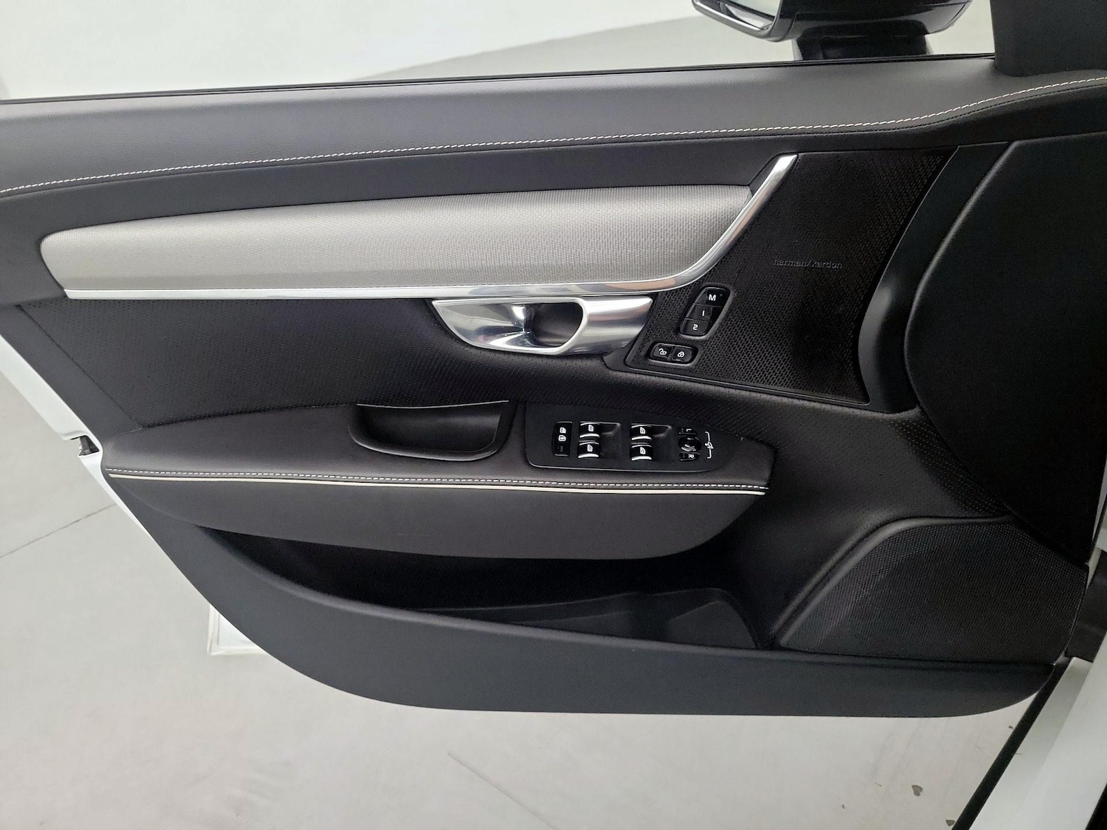 2020 Volvo S90 R-Design - Photo 13