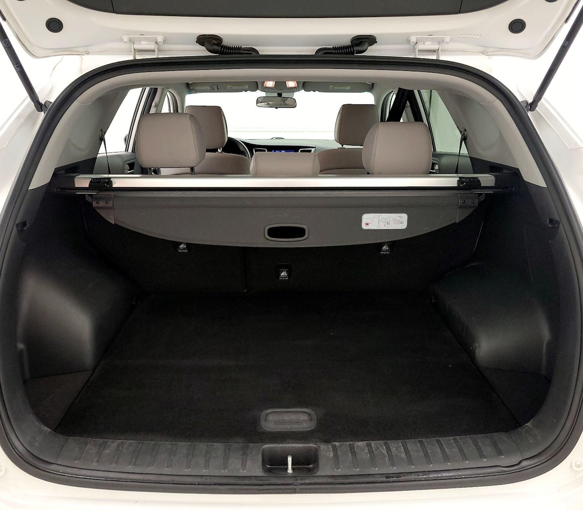 Trunk/Cargo (Seats Up)