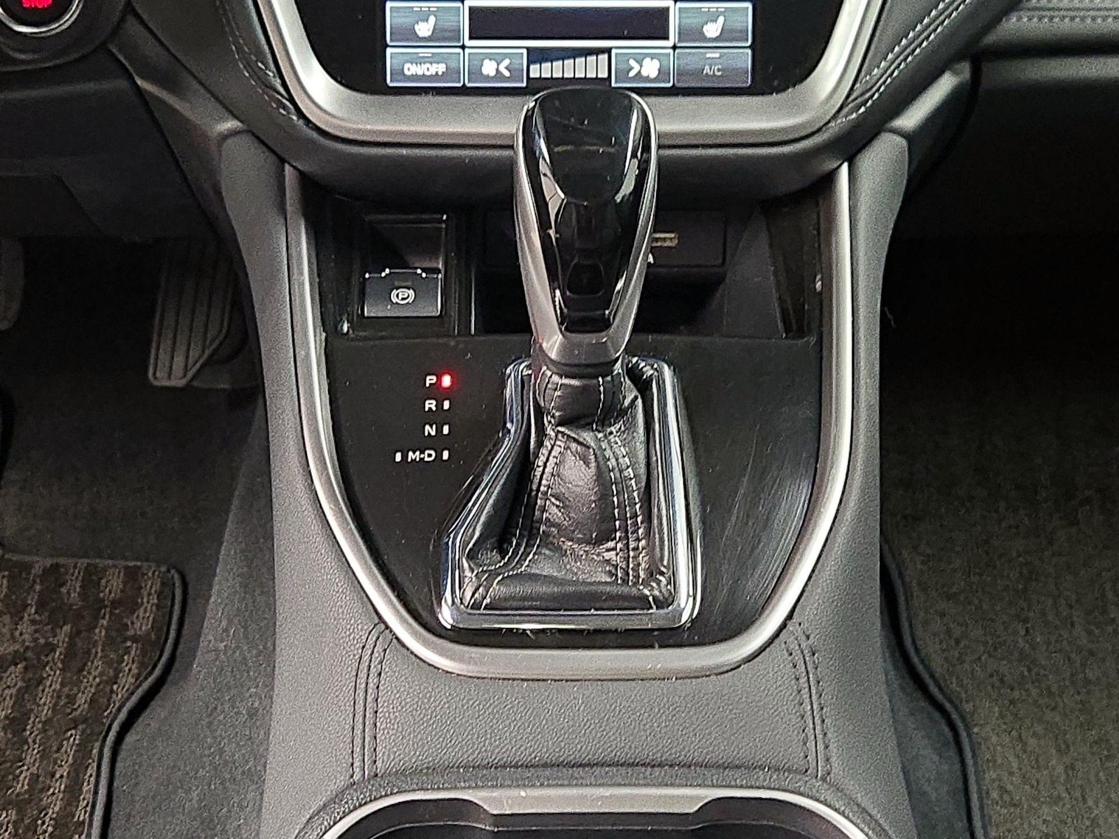 2020 Subaru Outback Limited - Photo 18