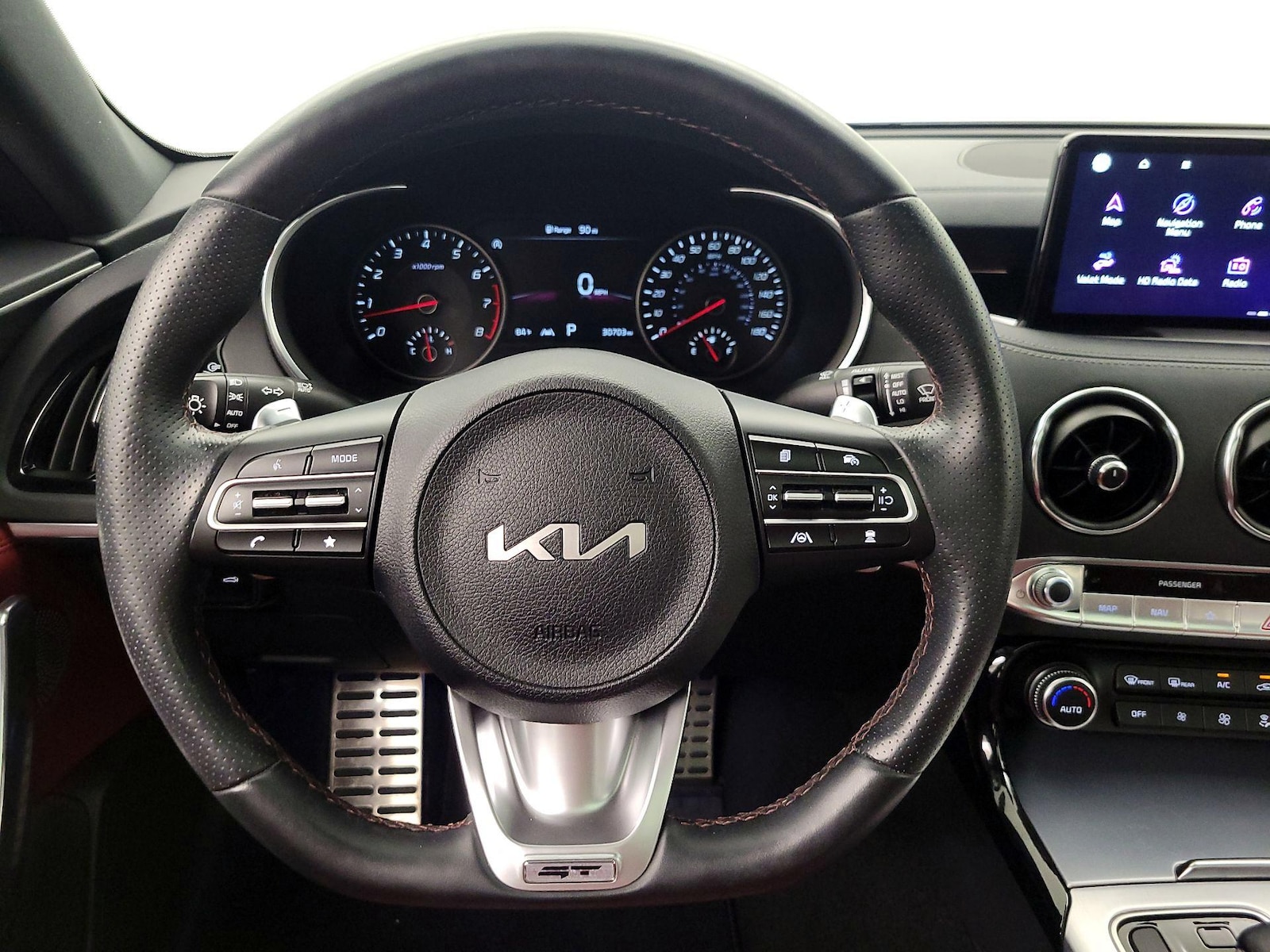 2023 Kia Stinger GT2 - Photo 11