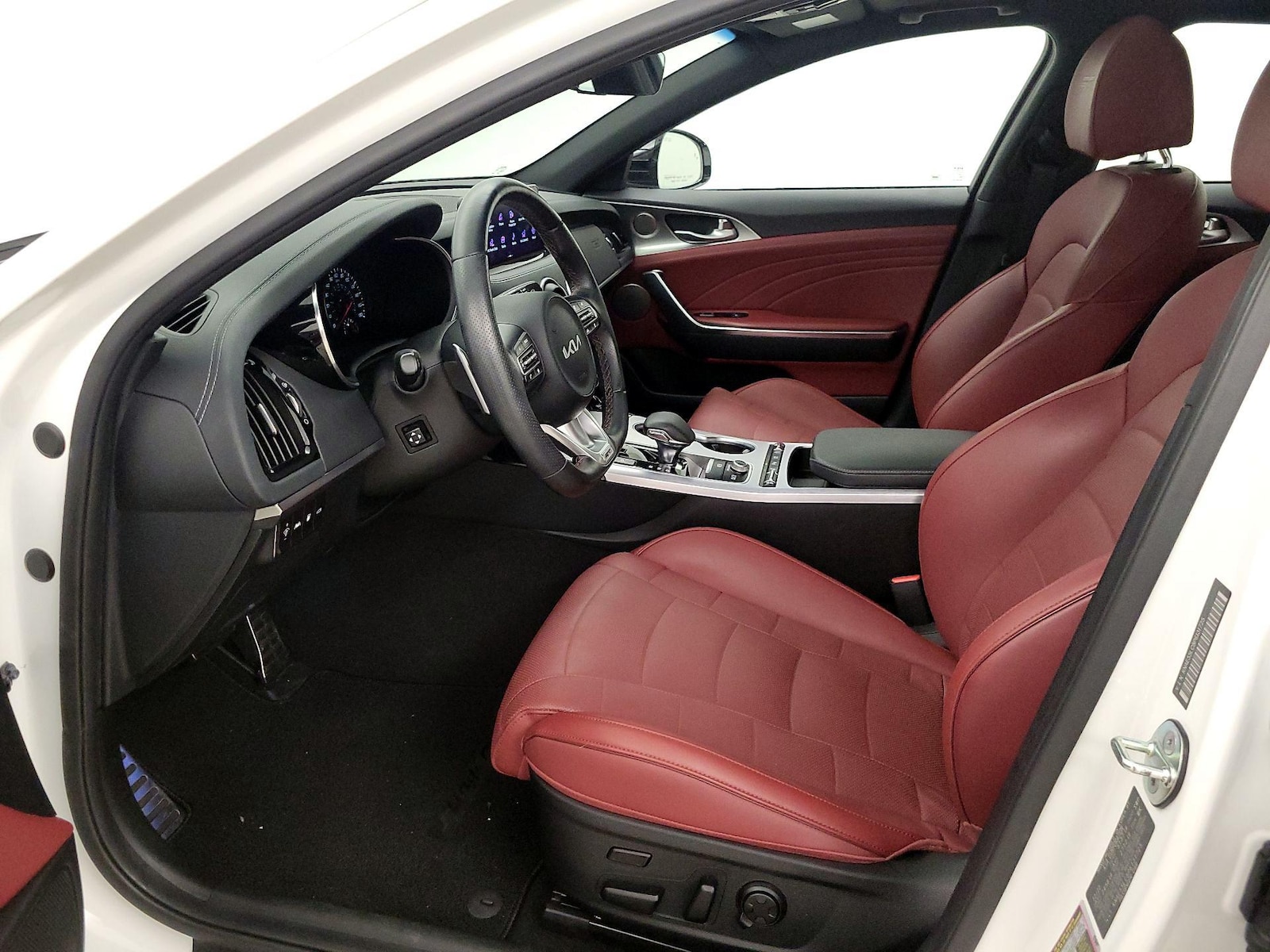 2023 Kia Stinger GT2 - Photo 12