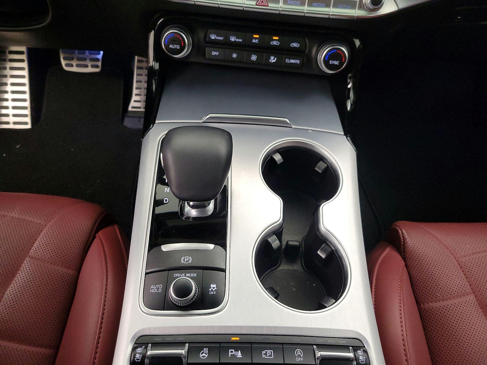 2023 Kia Stinger GT2 - Photo 19